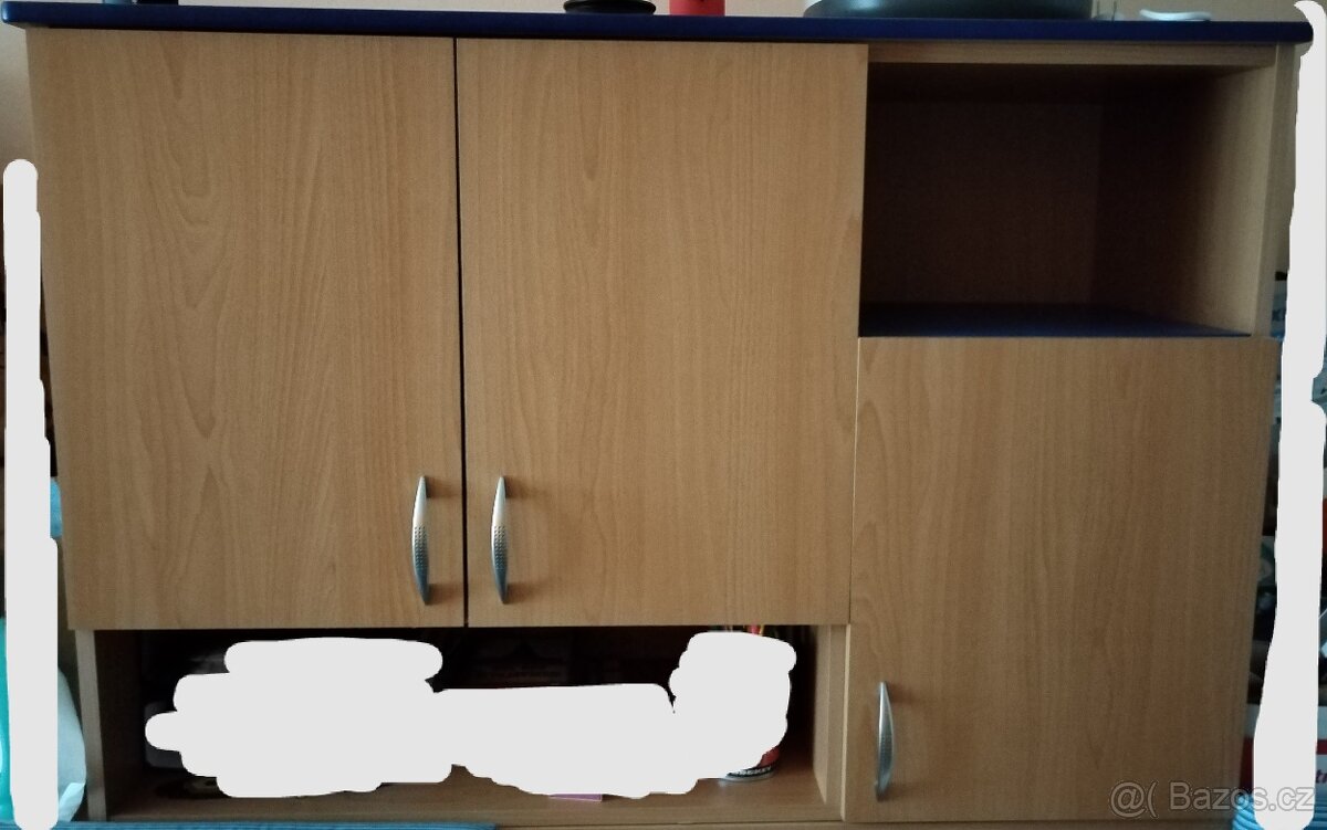 Skříň