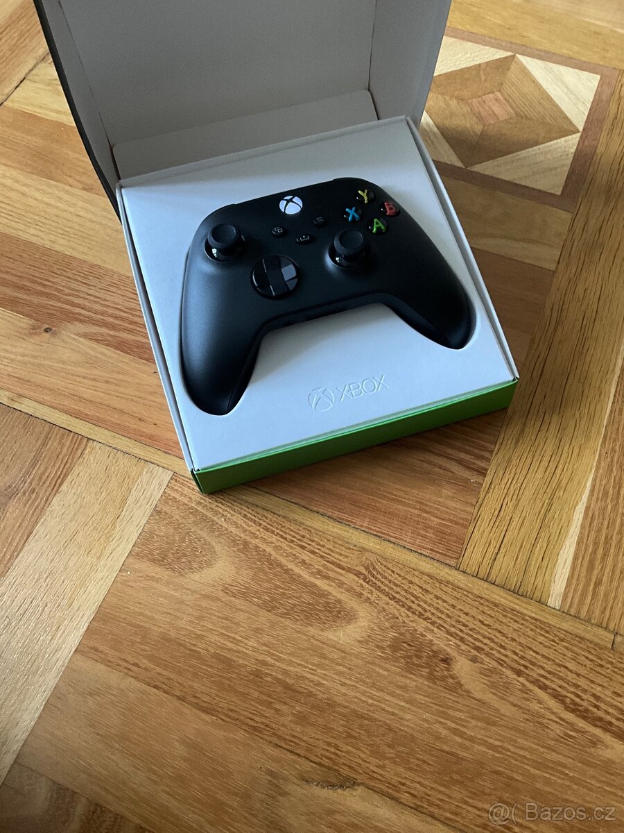 Ovladač Xbox Wireless Controller Carbon Black