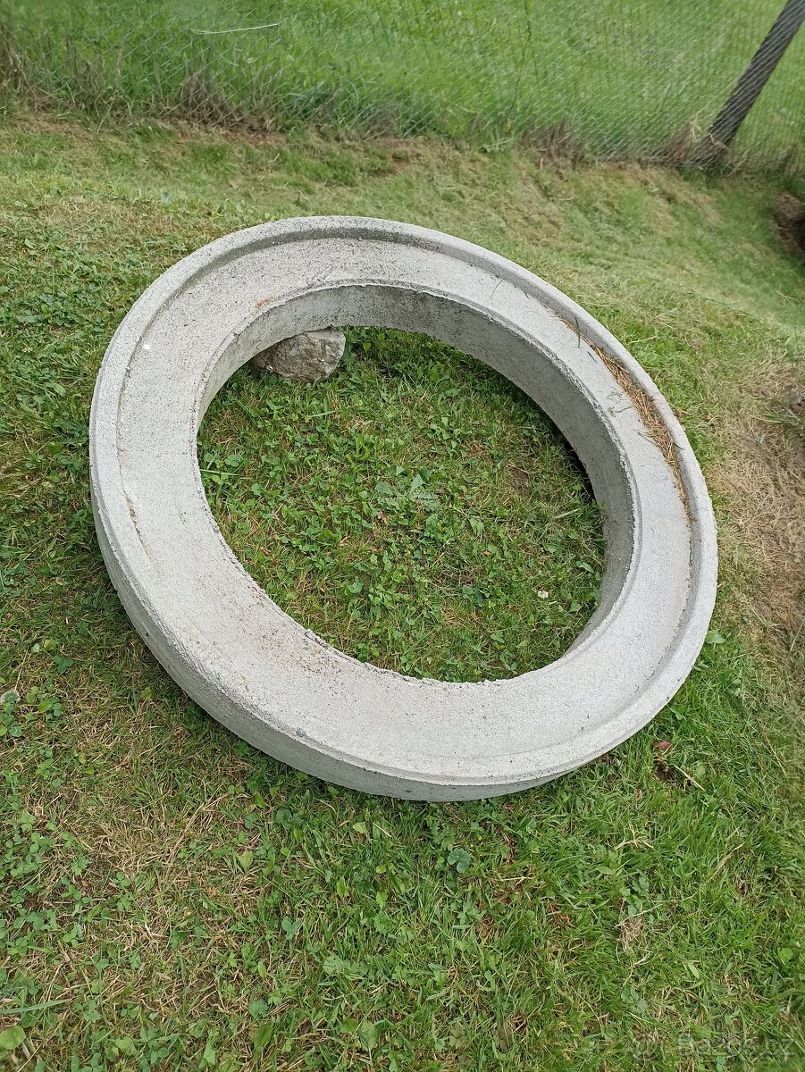 Betonový prstenec