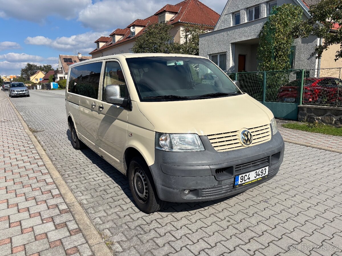 VW Transporter BUS 8mist 1.9tdi 75kw Long