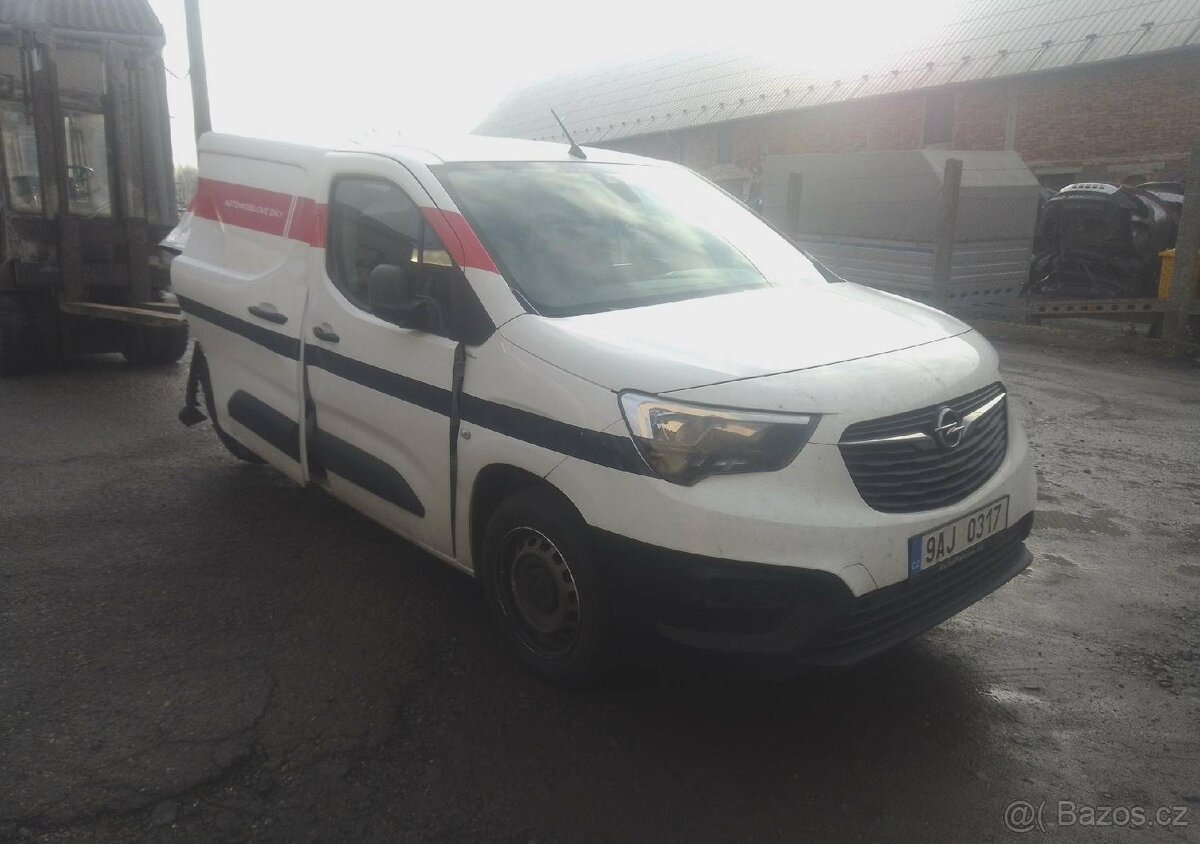 Prodám veškeré náhradní díly Opel Combo E 1.2 Puretech 81kw 