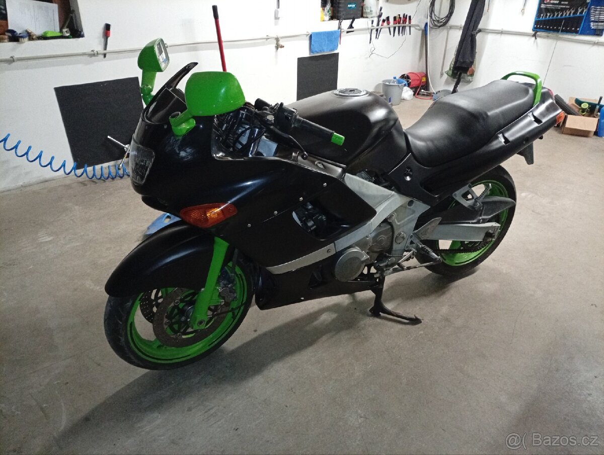 zzr 600 Kawasaki