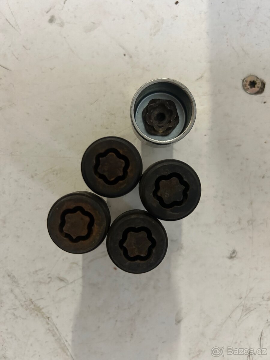 Sada pojišťovacích šroubů BMW