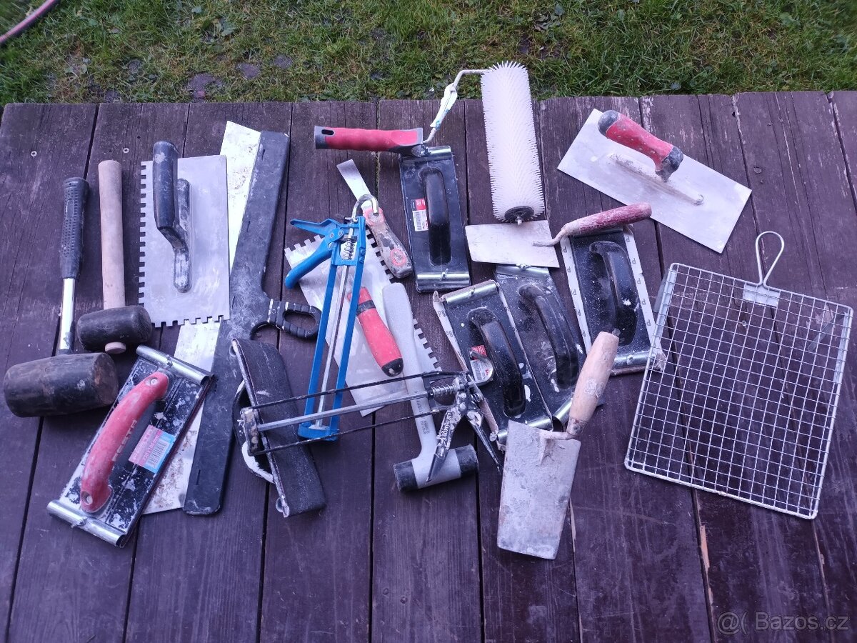 Sada nářadí. Cena za celou sadu.