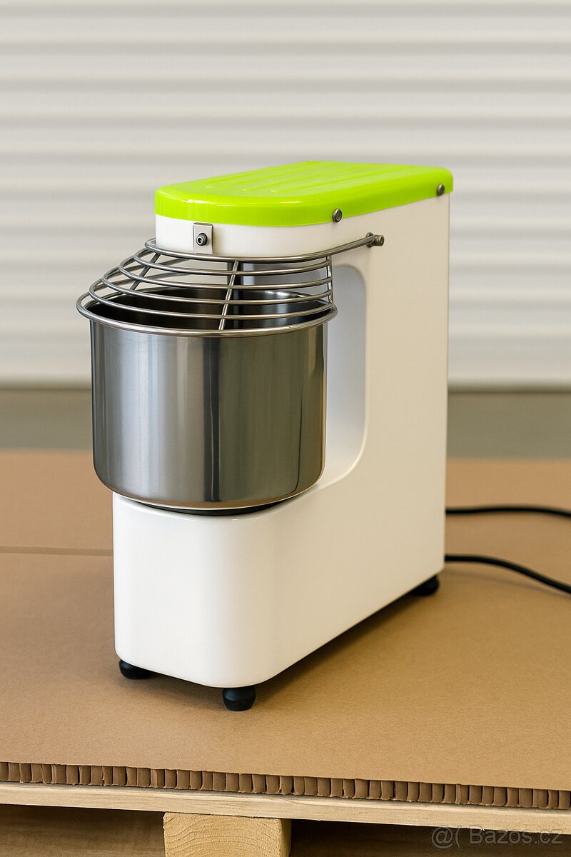 PROFESIONÁLNÍ HNĚTAČ TĚSTA (Spirálový míchač)