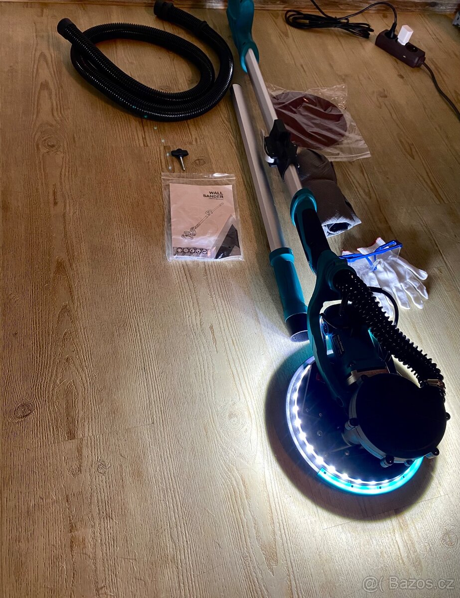 Elektrická bruska na sádrokarton s vysavačem