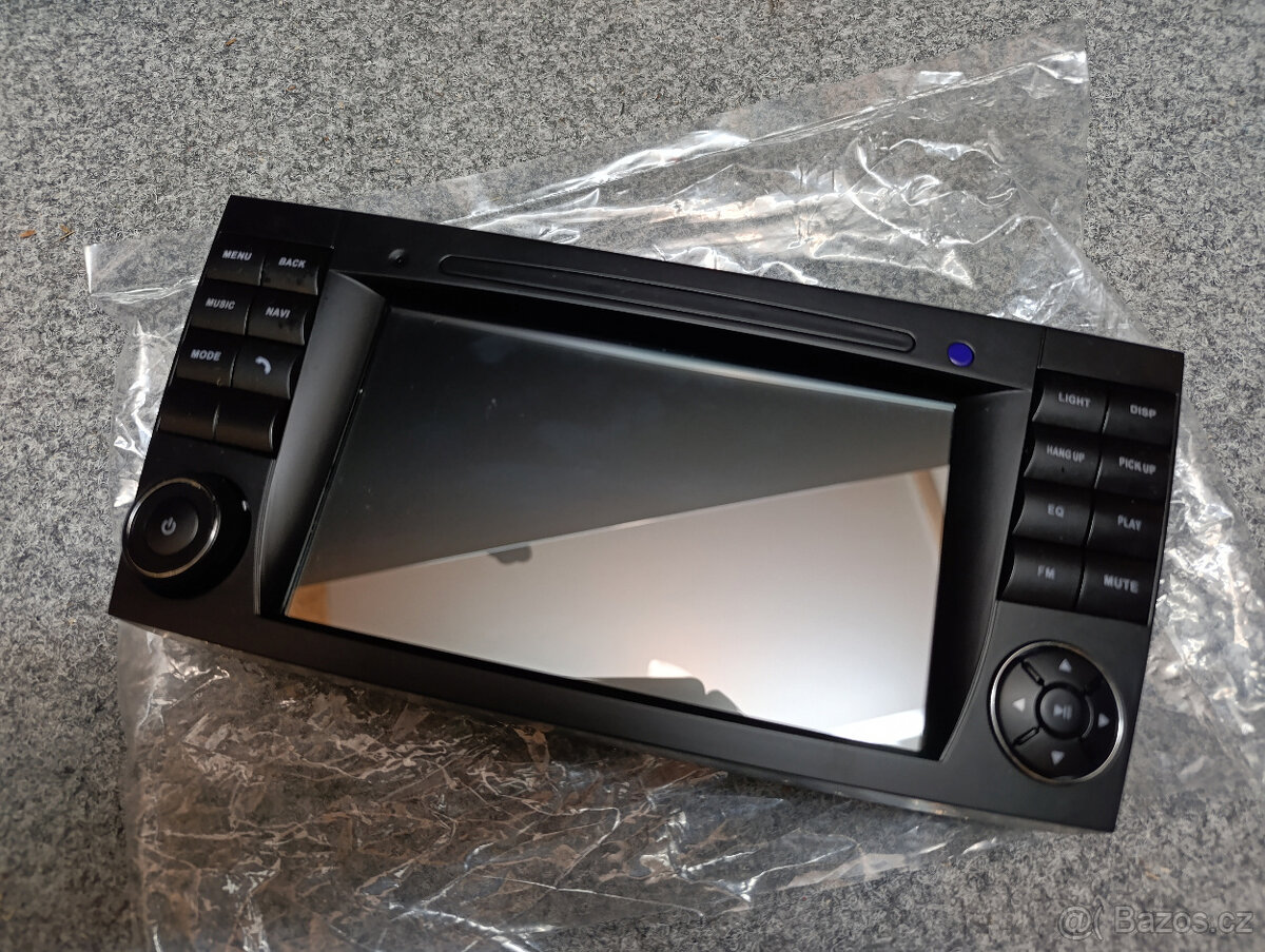 Autorádio Android pro Mercedes W211 - Kompletní set