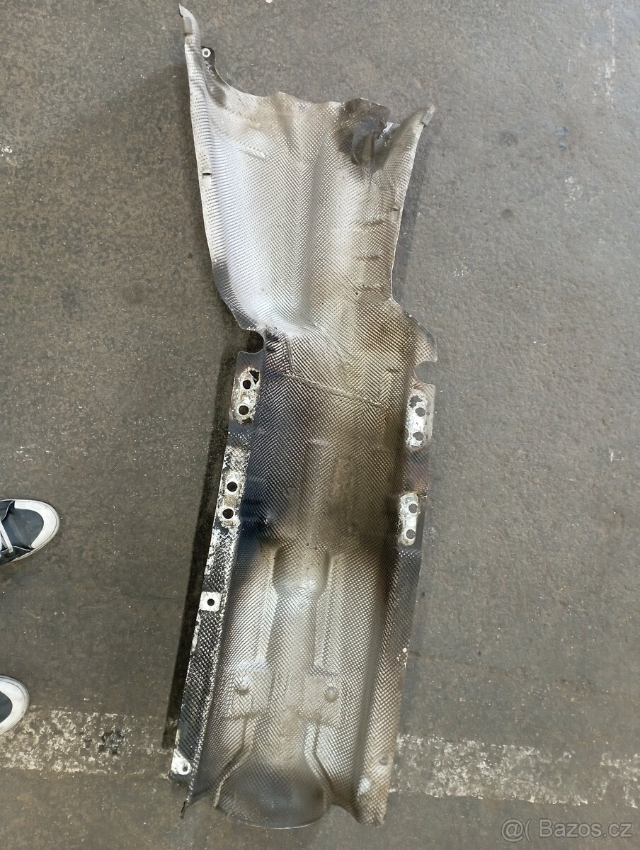 BMW E46 tepelný štít