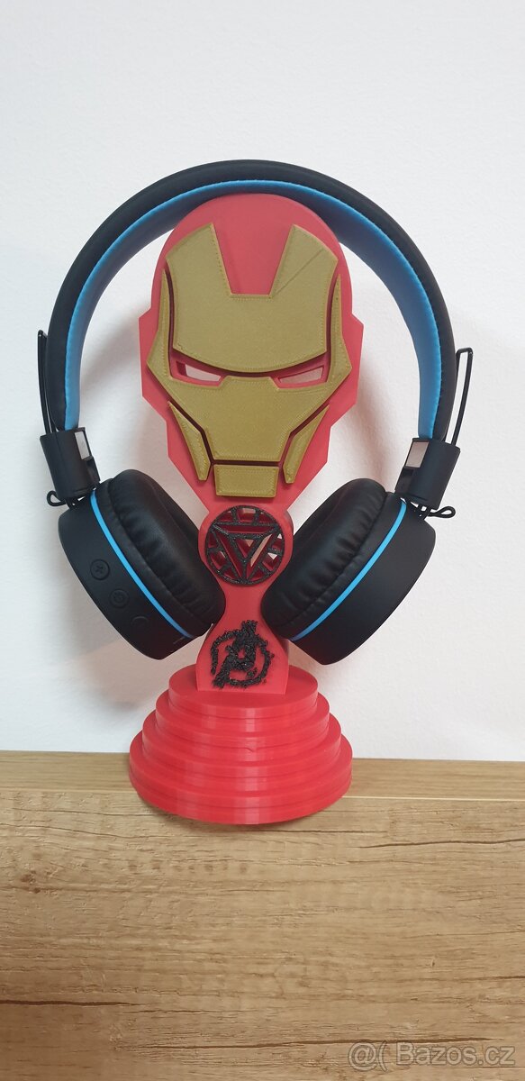 Stojánek na sluchátka Iron Man