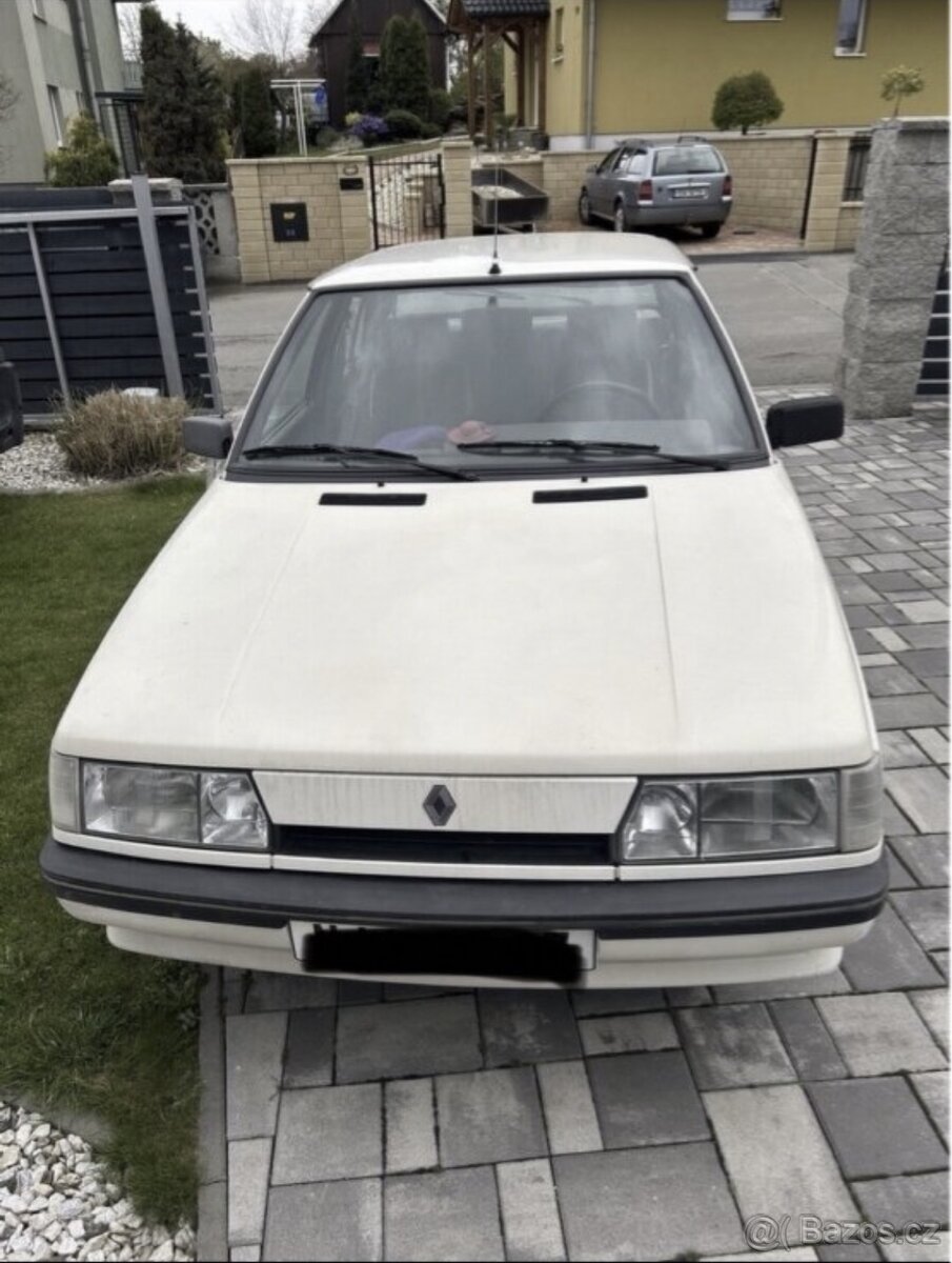 Renault 11