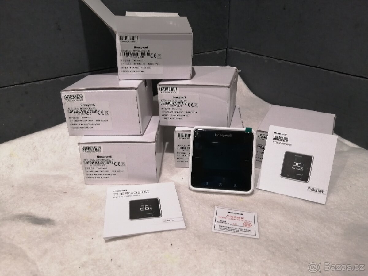 Termostat Honeywell s dotykovou obrazovkou řady WTS