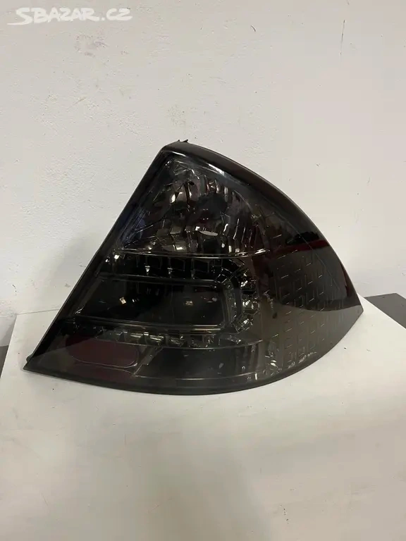 Zadní světla Ford Mondeo MK III