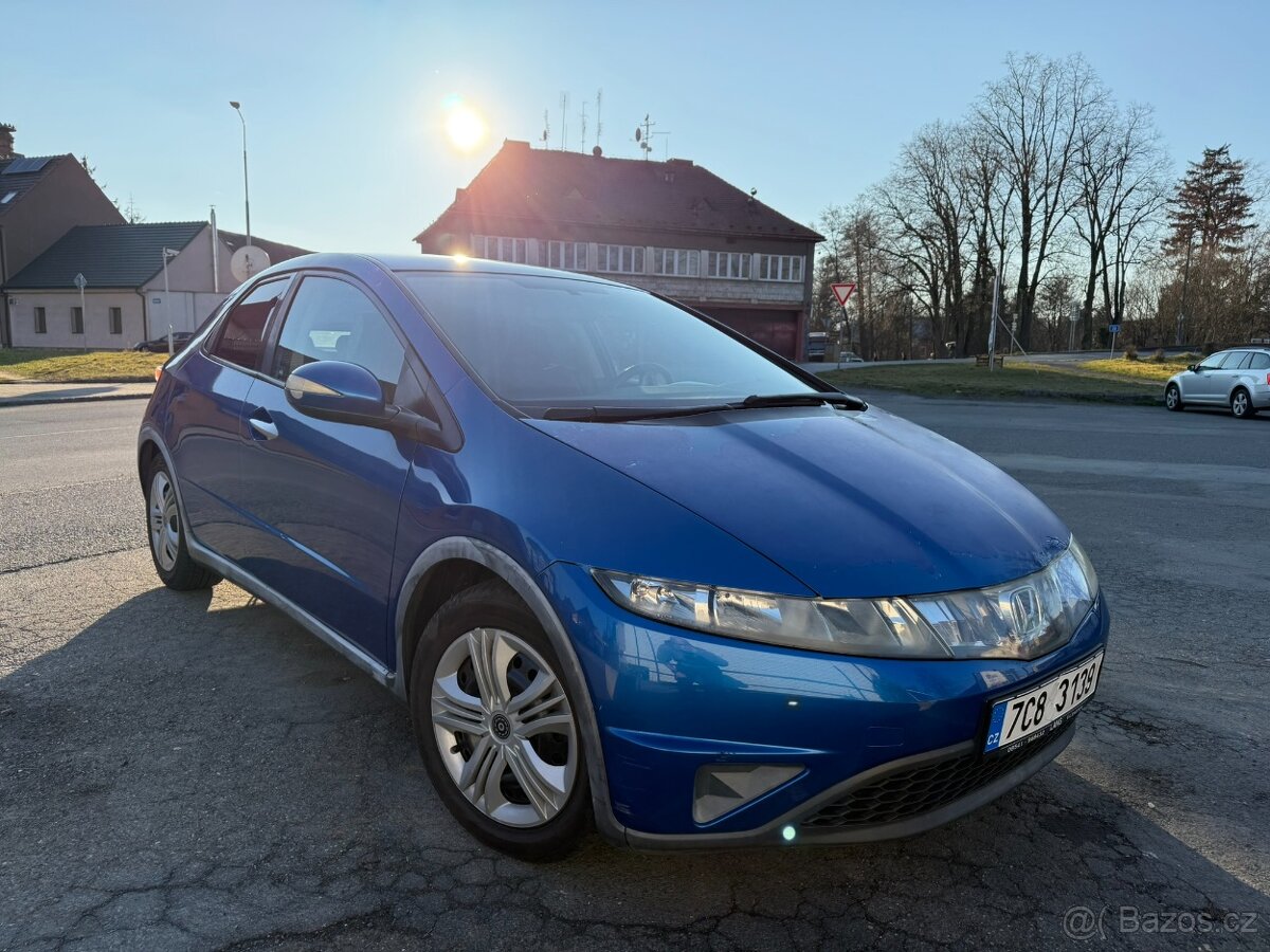 Honda Civic 5DR 1.4 benzín