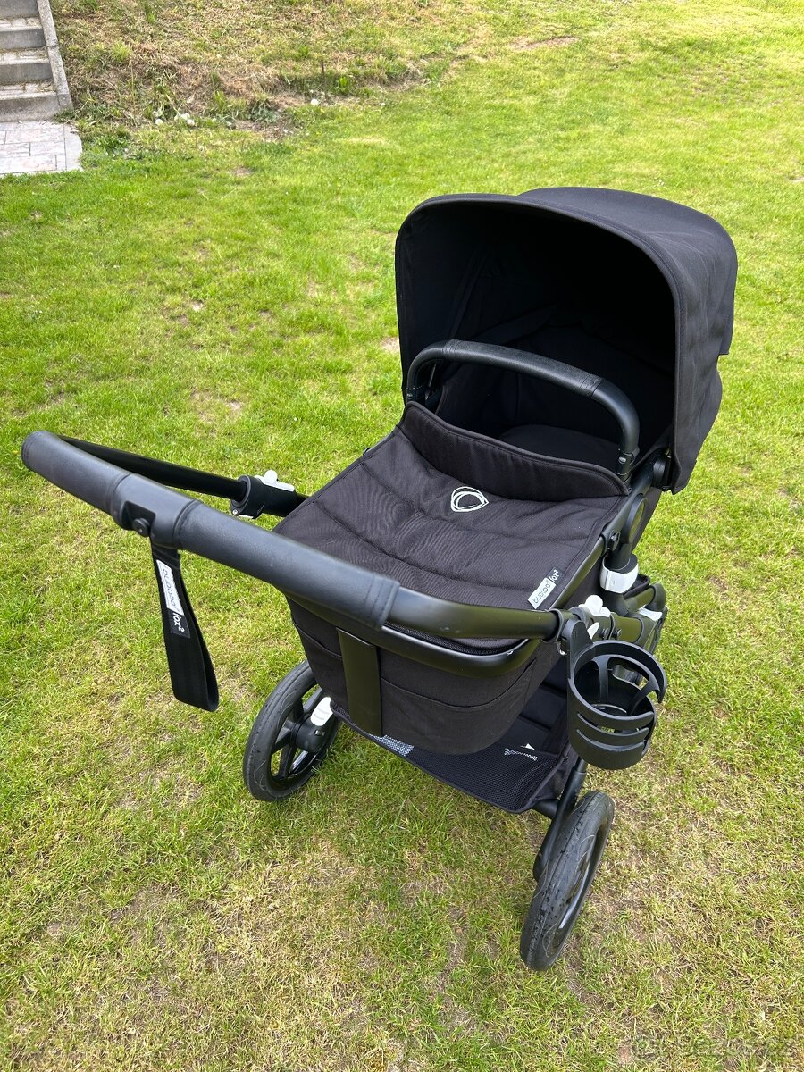 Bugaboo Fox 2 v černé barvě