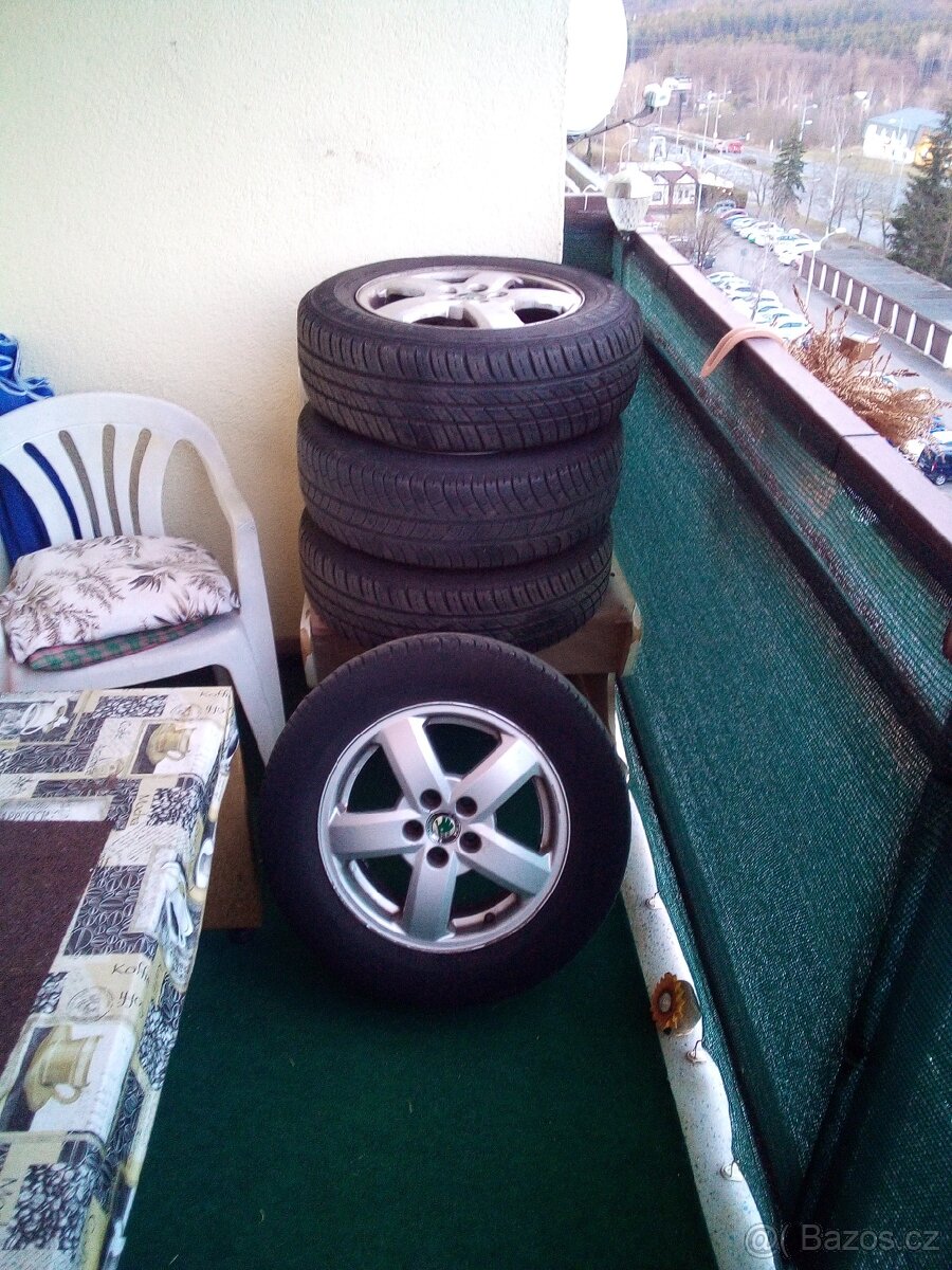 Prodej letních pneumatik 4 kusy Zn. Barum R 15