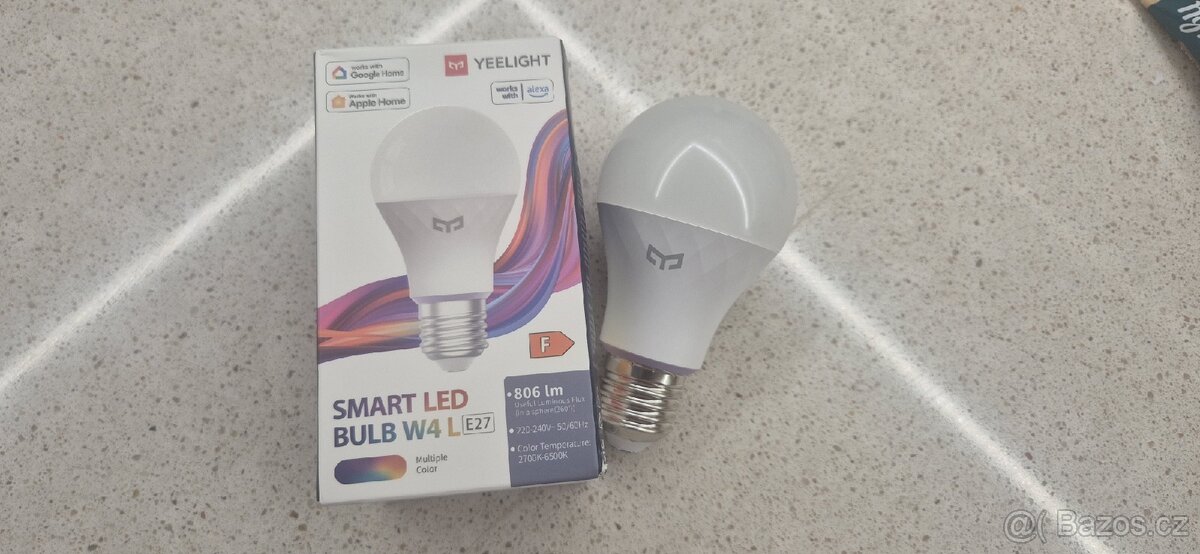 Yeelight LED Smart Bulb w4 L wifi - chytrá žárovka