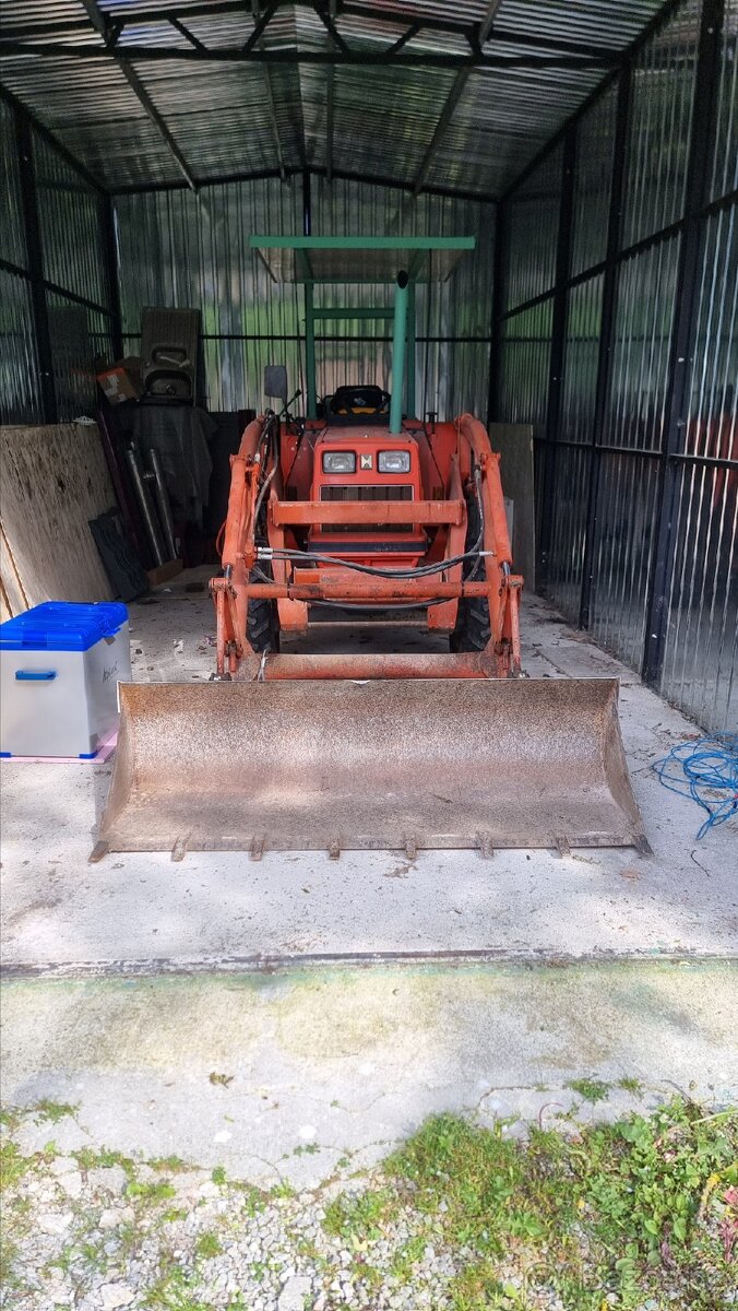 Prodám malotraktor Hinomoto N249