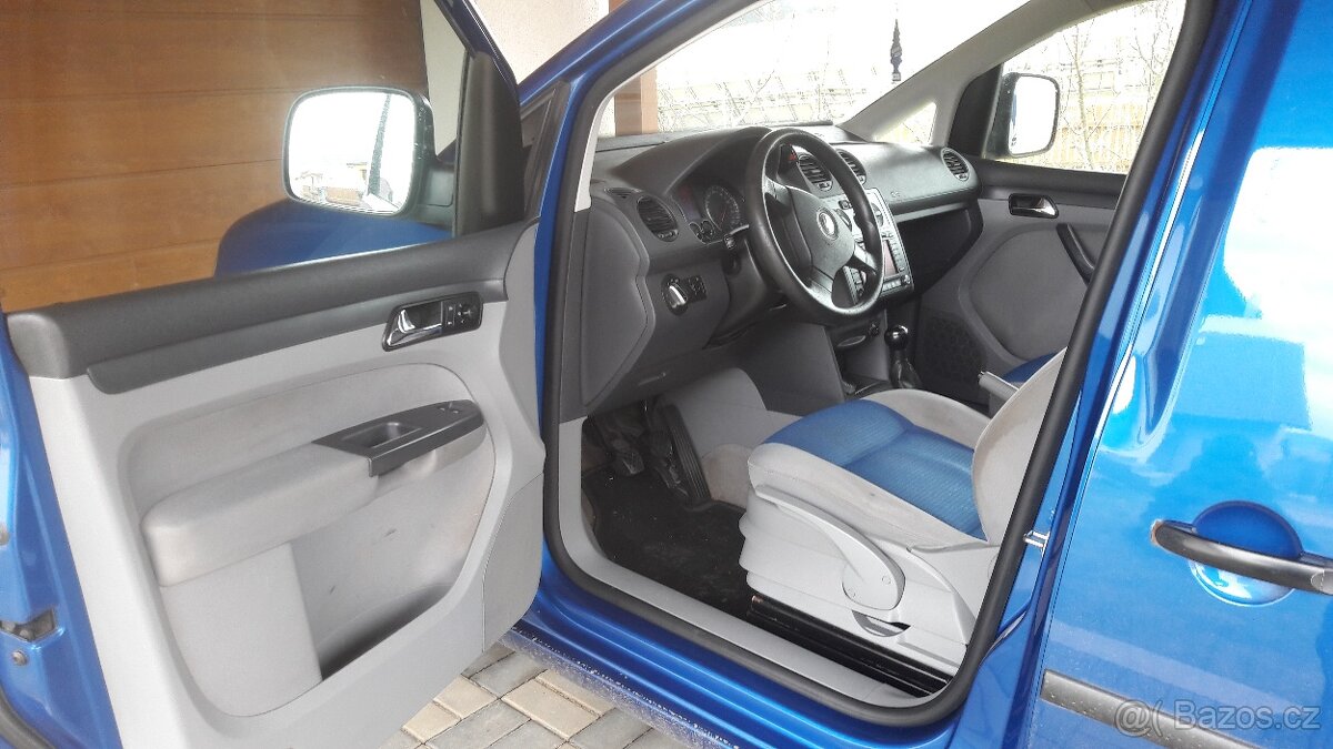 KOUPÍM přední sedadlo VW Caddy