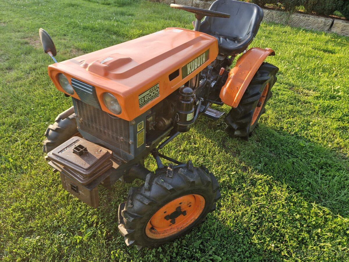 Malotraktor trakturek