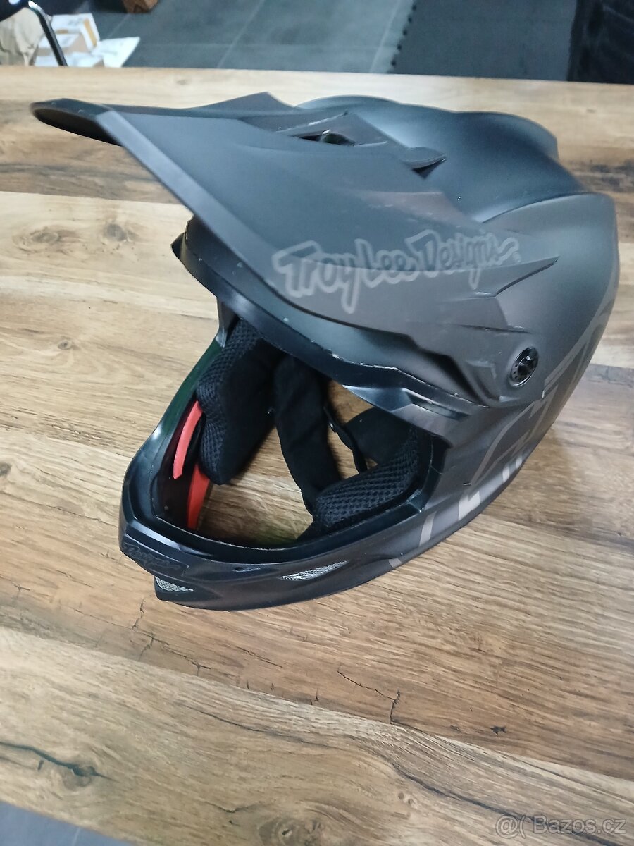 Integrální helma na horské kolo Troy Lee Designs