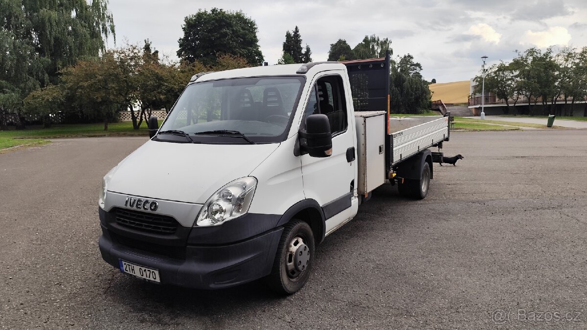 Třístranný Sklápěč Iveco Daily 50C35