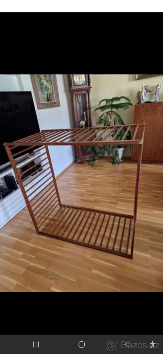 Dřevěná ohrádka pro děti