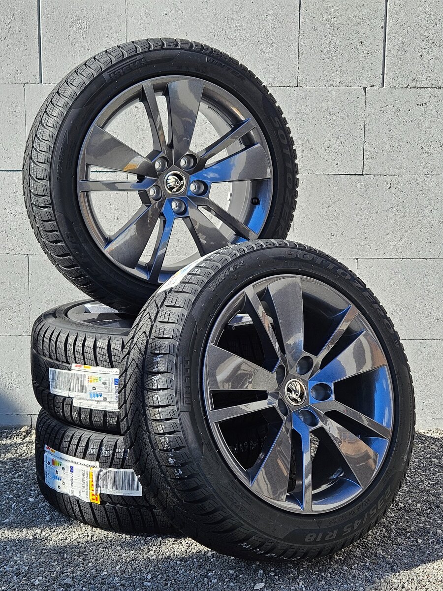 Pěkná nová zimní orig alu Škoda Superb 3, Pirelli 235/45/18