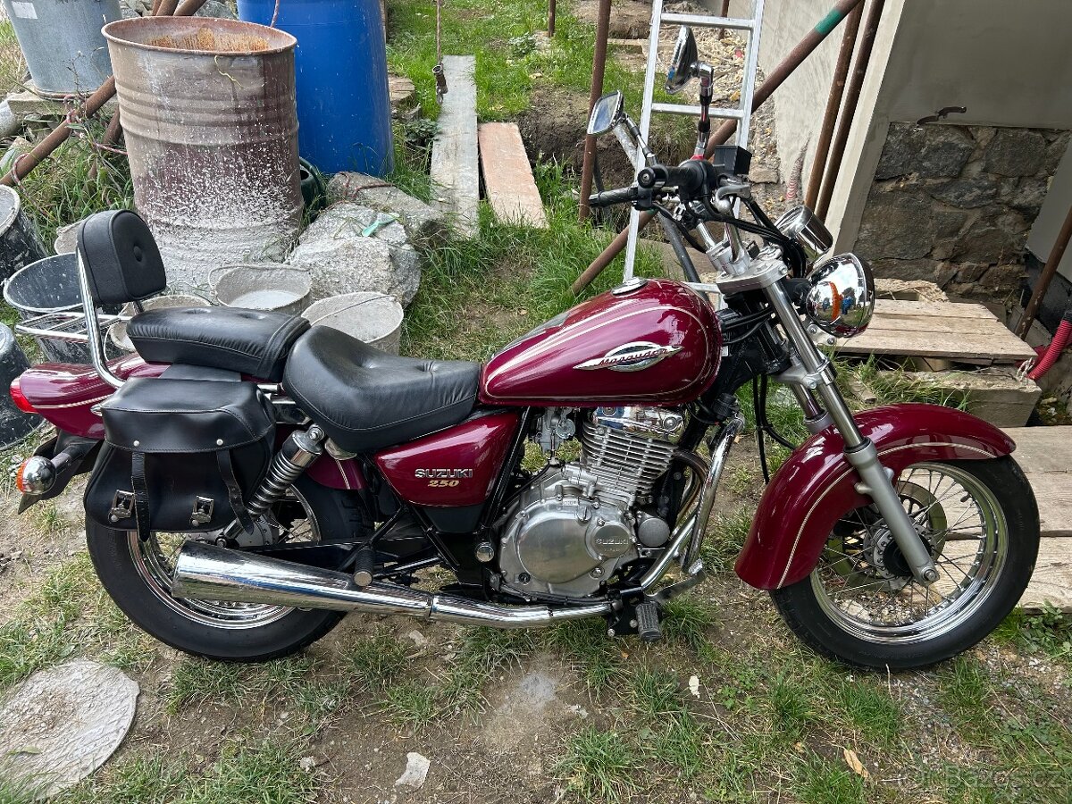Suzuki GZ 250 Marauder