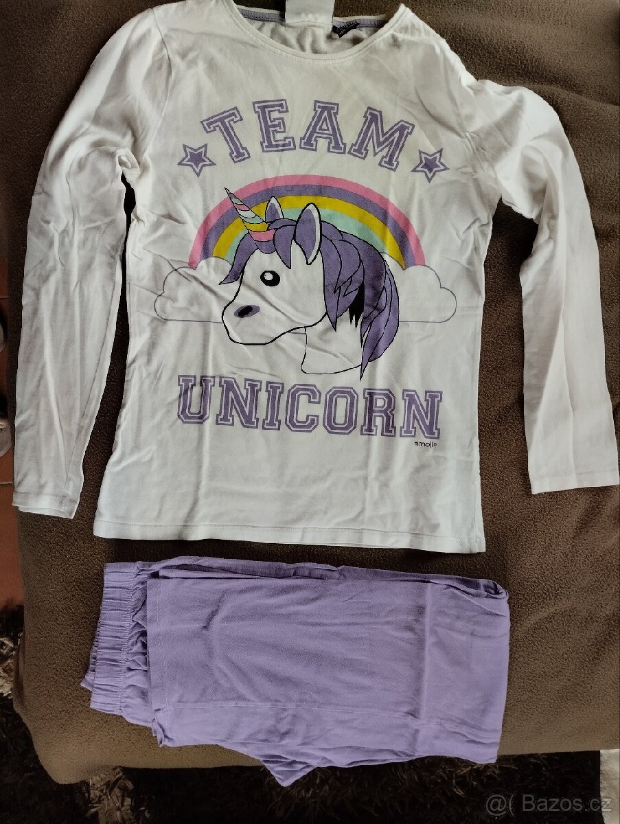 Dívčí pyžamo , velikost 12 let