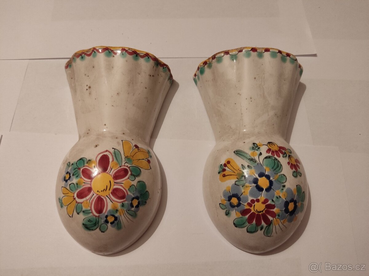 Závěsné keramické vázy – ručně malované, pár