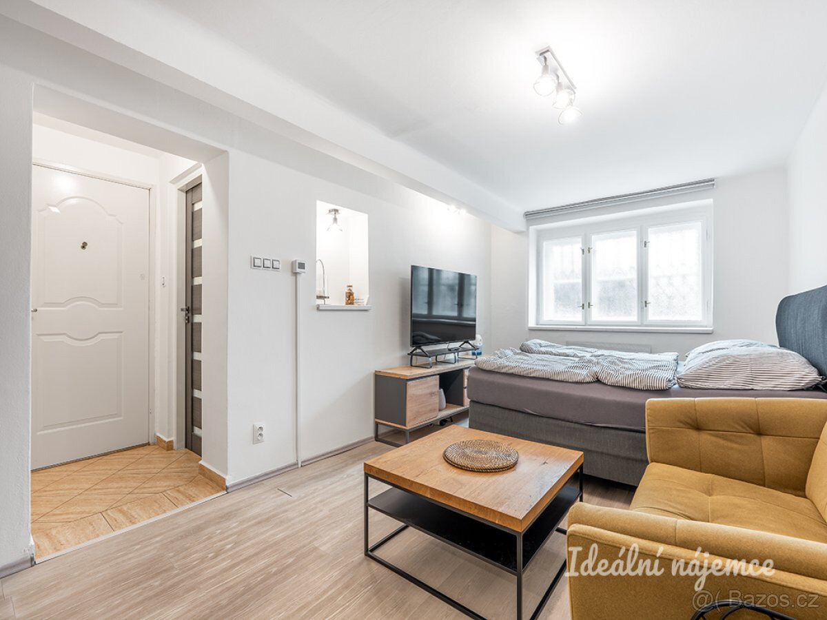 Pronájem bytu 1+kk, Za Strahovem, Břevnov, 17500 Kč/měs, 24 