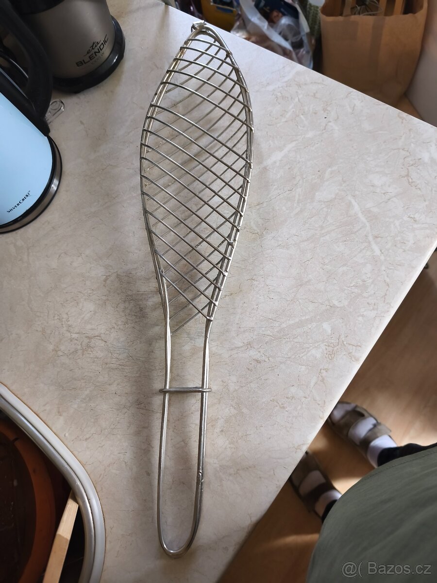 Držák na grilování ryb