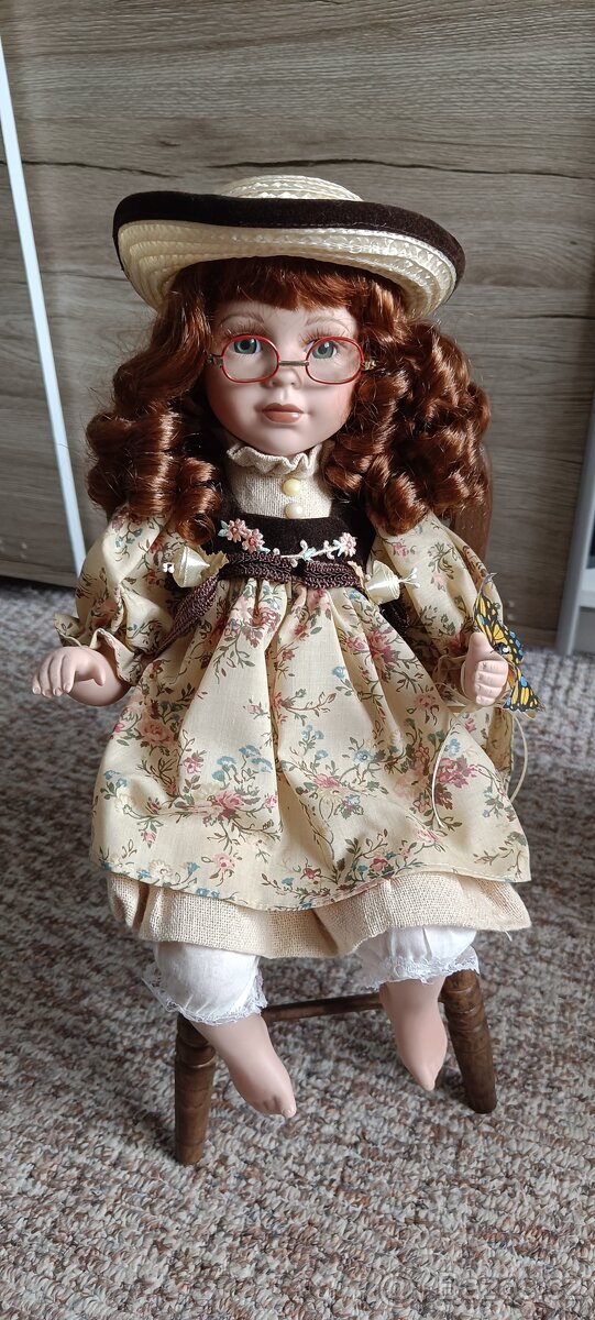 Porcelánová panenka