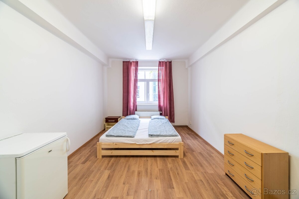 Pronájem — pokoj pro pár v Žižkově
