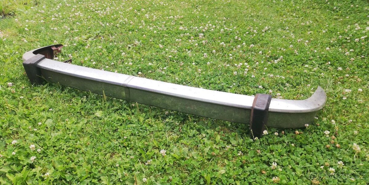Prodám nárazník škoda 120l užovka