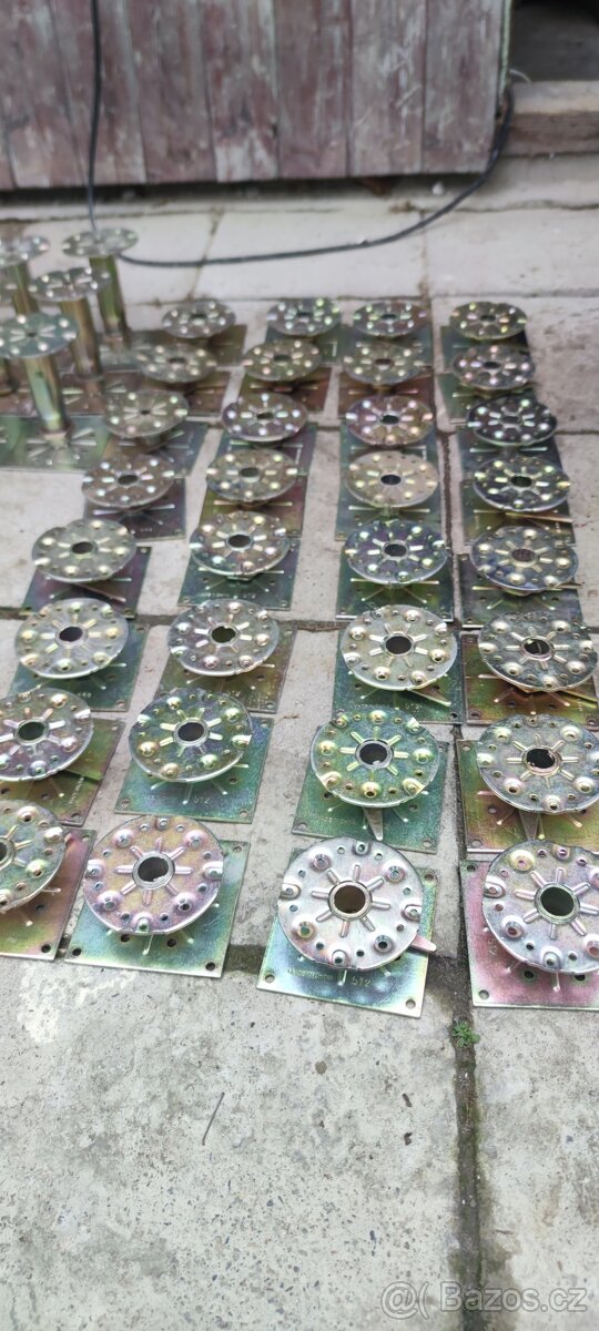 Výškově nastavitelná patka 40-50mm Rektifikační terče