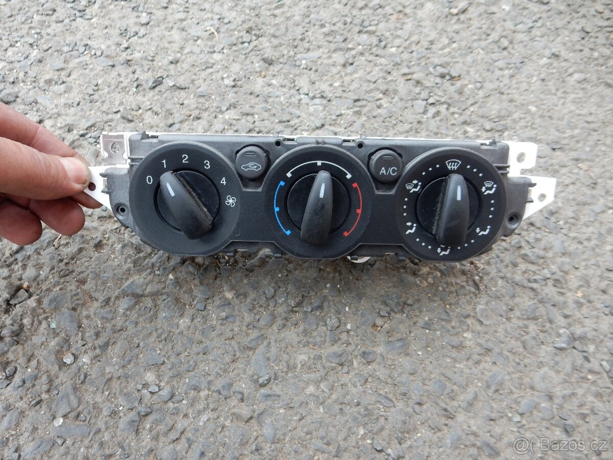 Panel ovládání topení Ford Focus 2