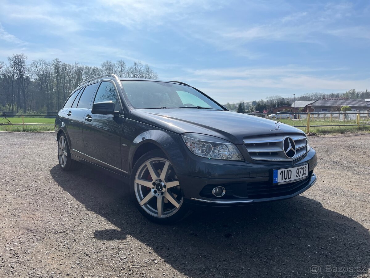 Mercedes-Benz W204 C220