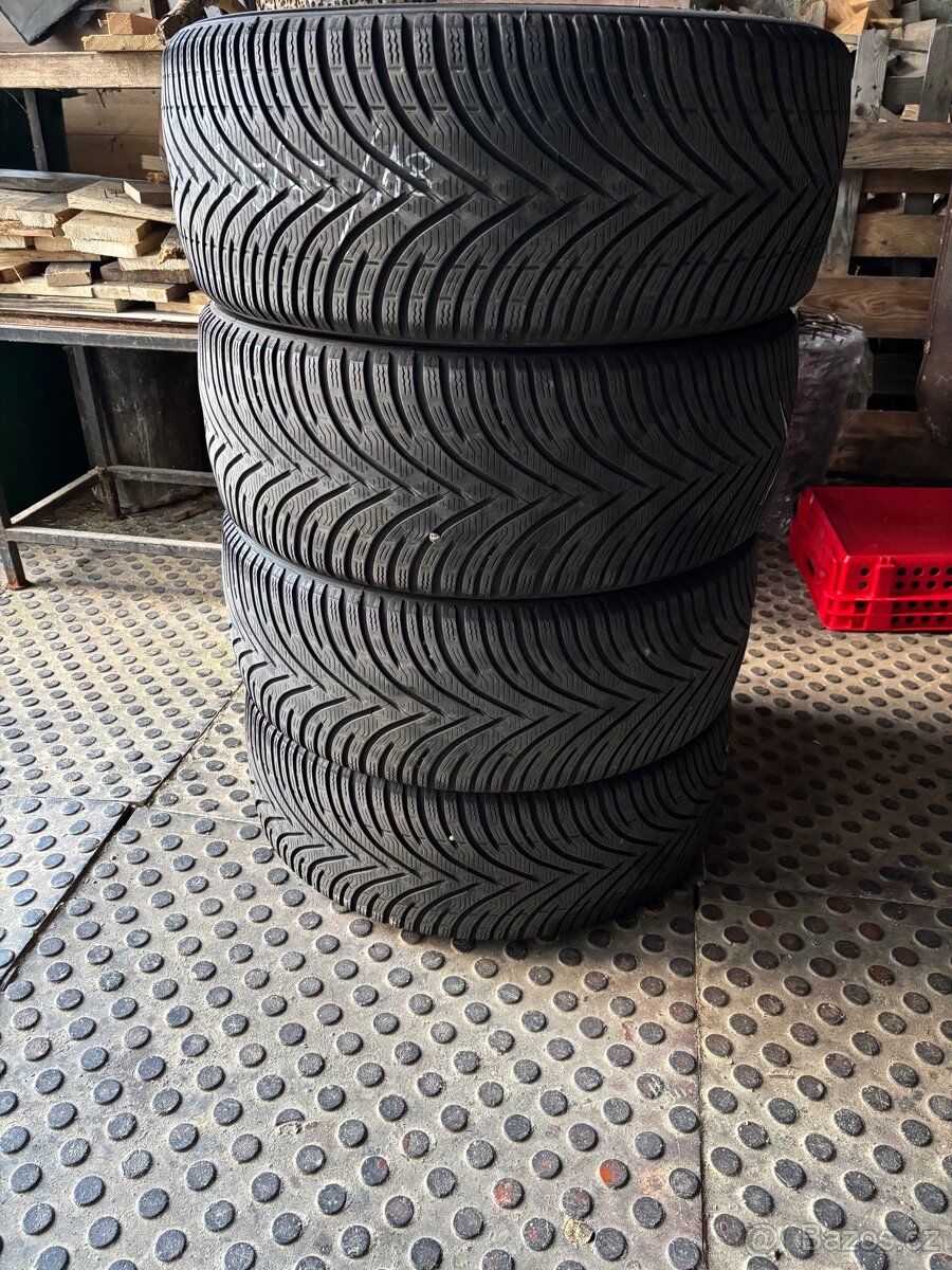 Kleber Krisalp hp3 225/45/18 zimní