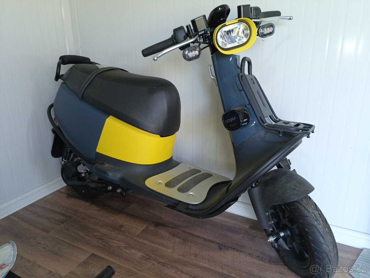 Elektroskútr GOGORO viva