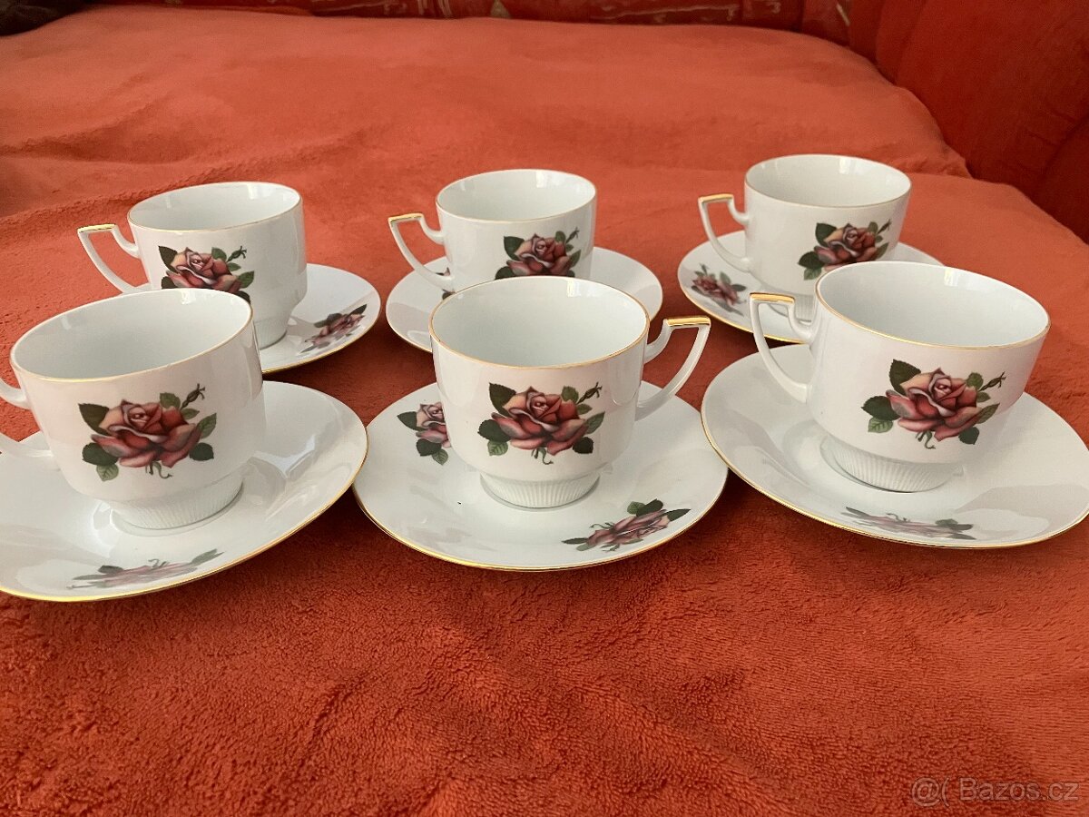 porcelánový servis