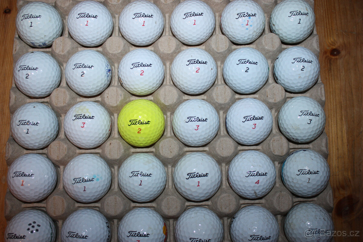 30 míčů TITLEIST - TRUFEEL TOP STAV