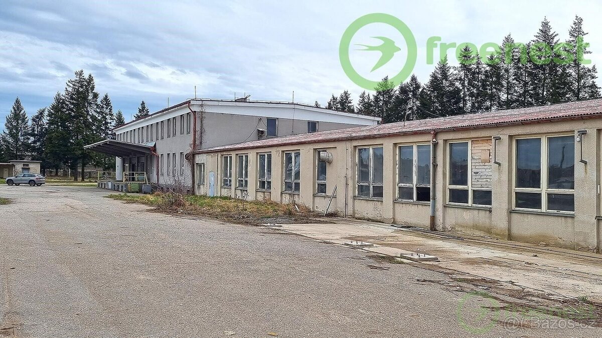Pronájem skladových prostor a venkovních ploch - areál 45.00