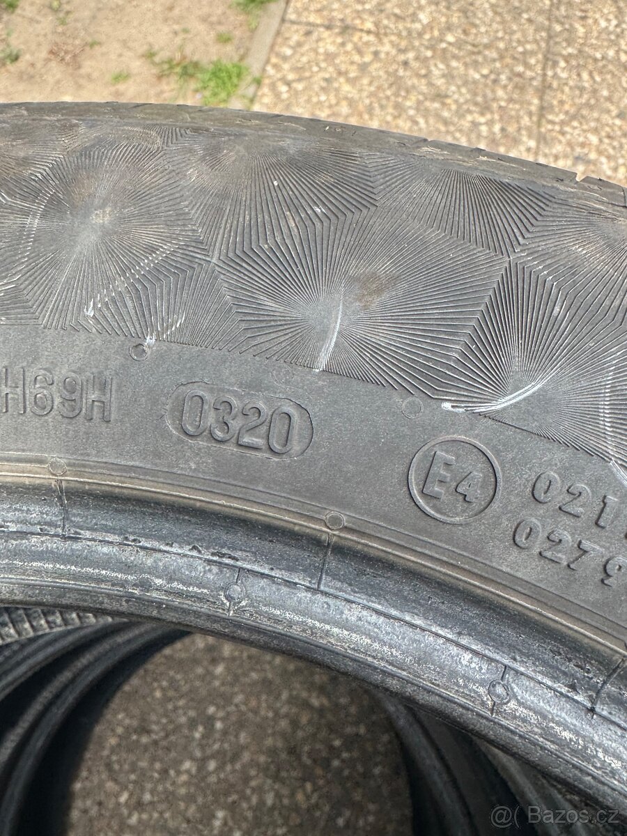 Letní pneu 215/55 r17