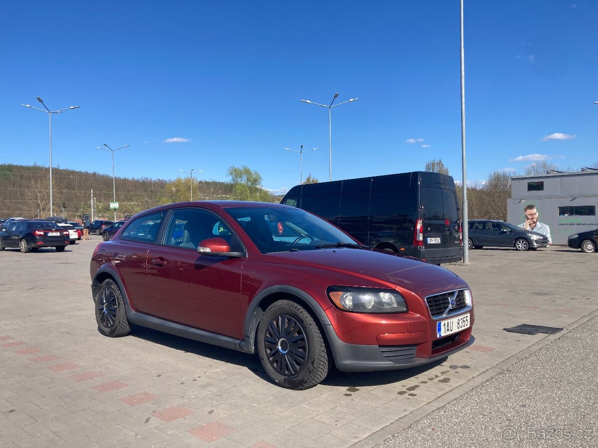 Volvo C30 1.6 74 kW, manuál, r. v. 2010