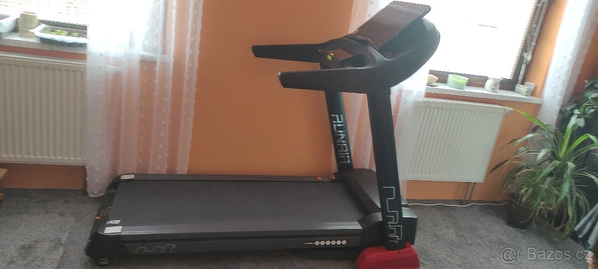 Běžecký pás Runair