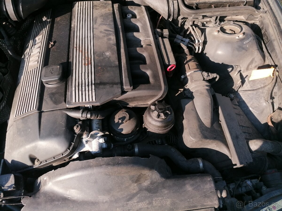 Motor m52b25