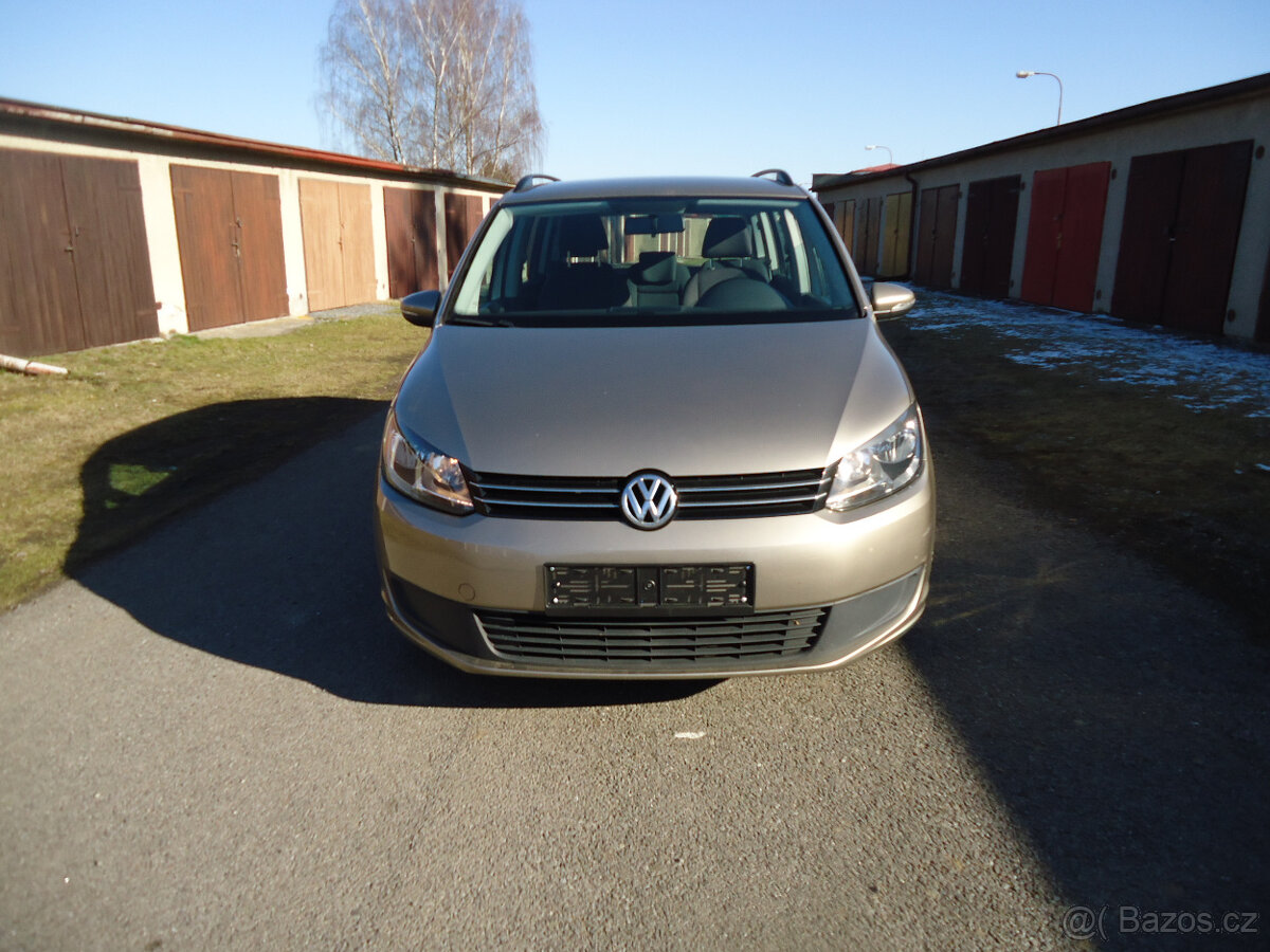 VW Touran 1,6 TDi 77 KW, 2013 BEZ KOROZE