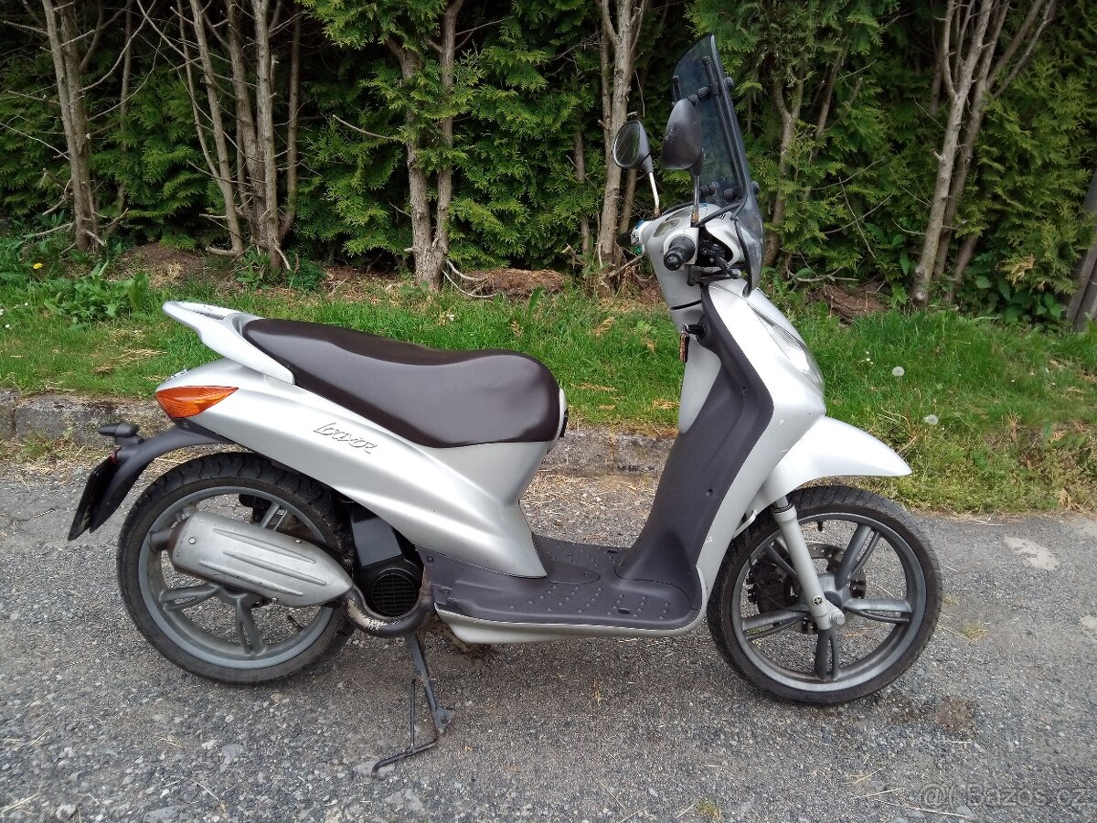 Prodám skútr Peugeot Looxor 100 2T r.v 2002