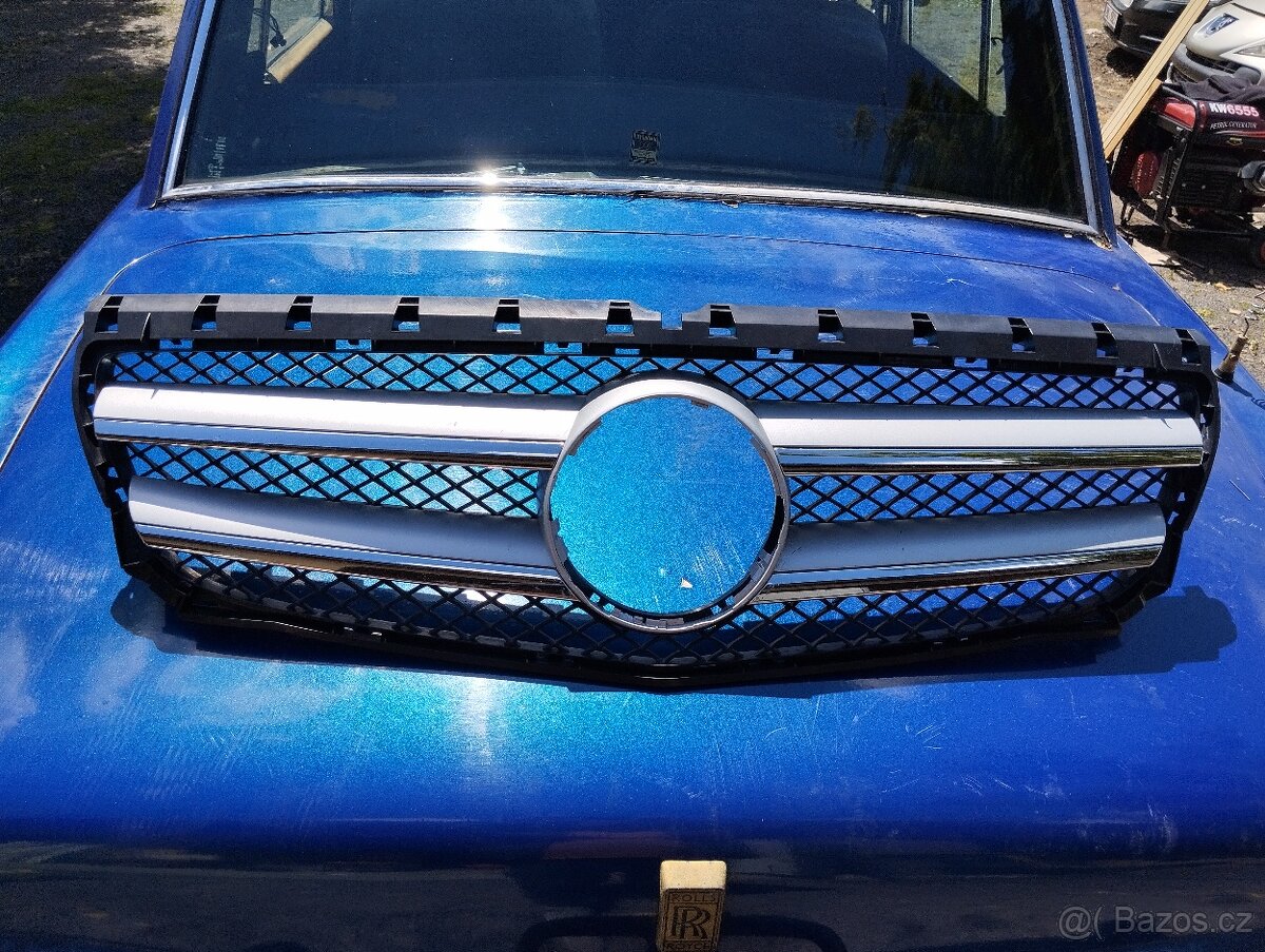 Mercedes B třída 2013 maska chladiče